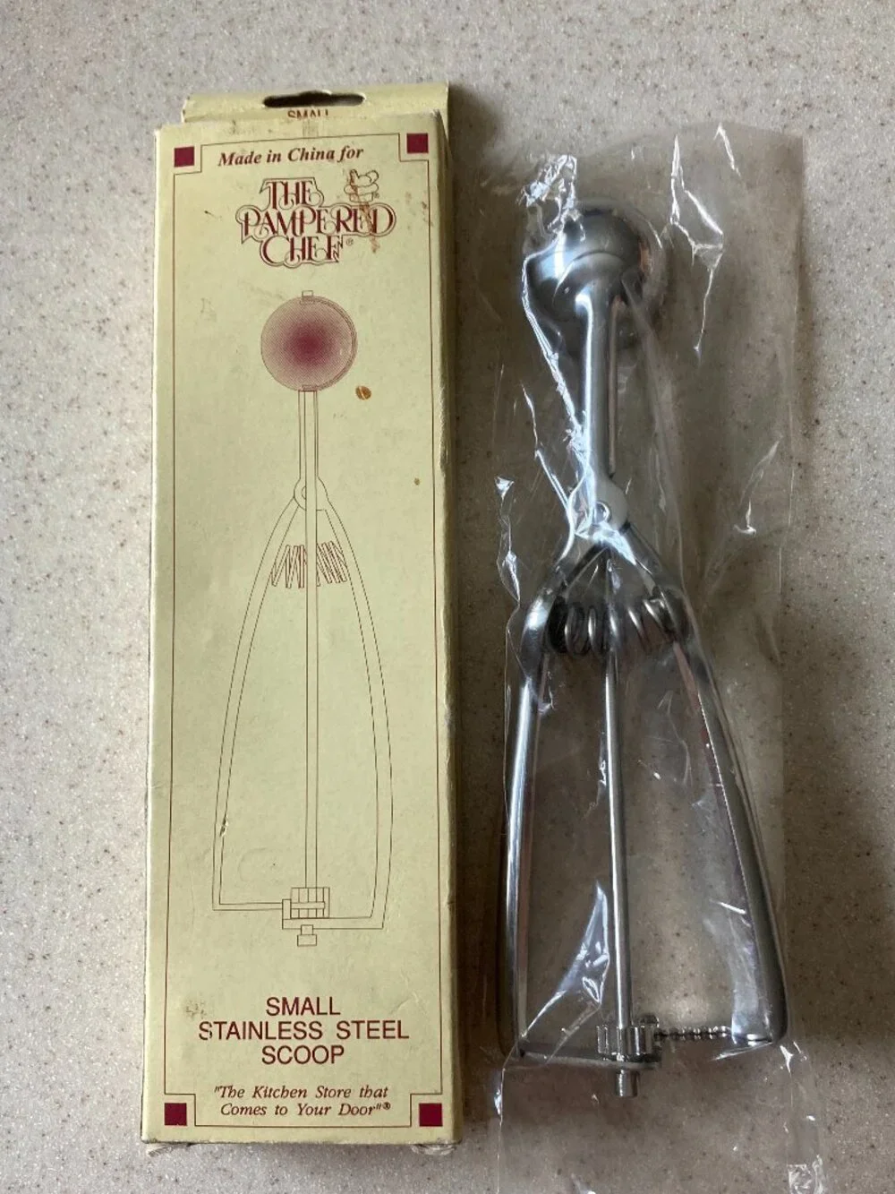 NIB The Pampered Chef Small Stainless Steel Scoop - 1 Tablespoon